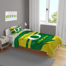 Load image into Gallery viewer, Oregon Ducks Slanted Stripe 4 Piece Twin Bed in a Bag