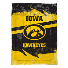 Load image into Gallery viewer, Iowa Hawkeyes Slanted Stripe 4 Piece Twin Bed in a Bag
