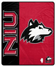 Load image into Gallery viewer, NCAA Endzone Ultra Soft Tailgate Throw
