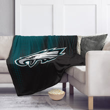 Load image into Gallery viewer, Philadelphia Eagles Half Tone Drip Blanket
