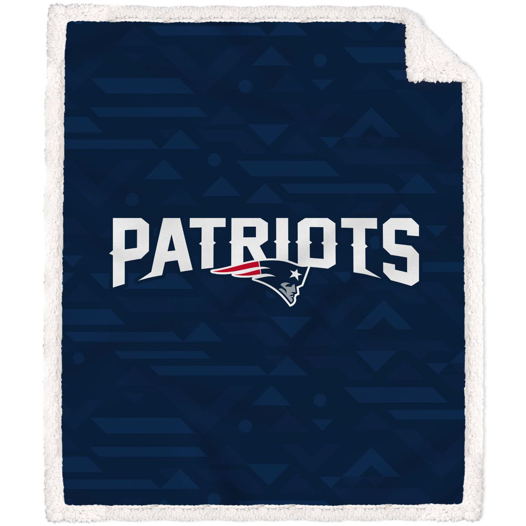New England Patriots Delta Poly Spandex Blanket with Sherpa