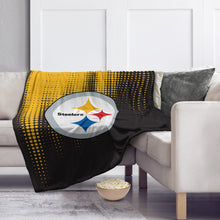 Load image into Gallery viewer, Pittsburgh Steelers Half Tone Drip Blanket
